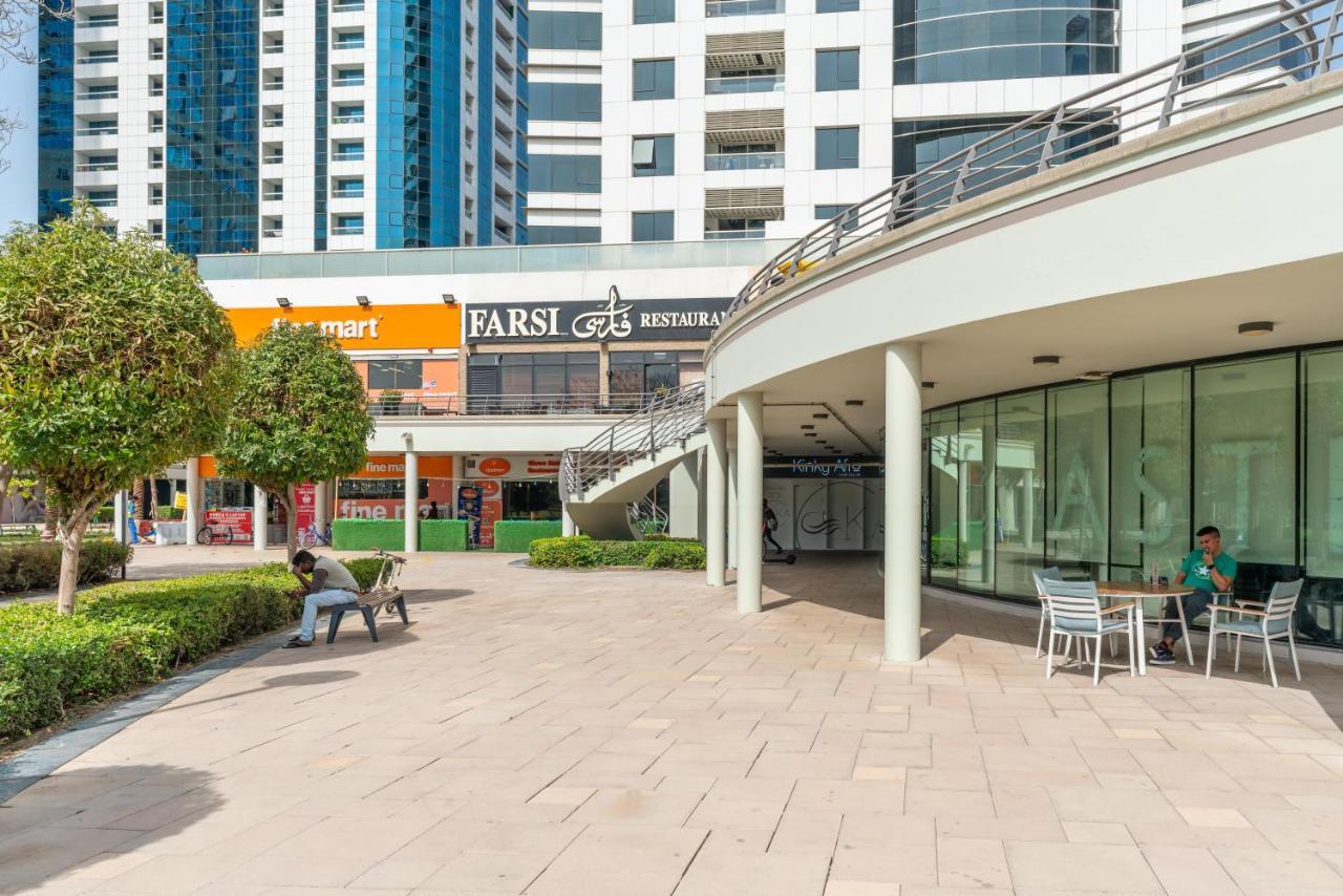 Convenient 2 beds in JLT 3 min from metro Lejlighed Dubai Eksteriør billede