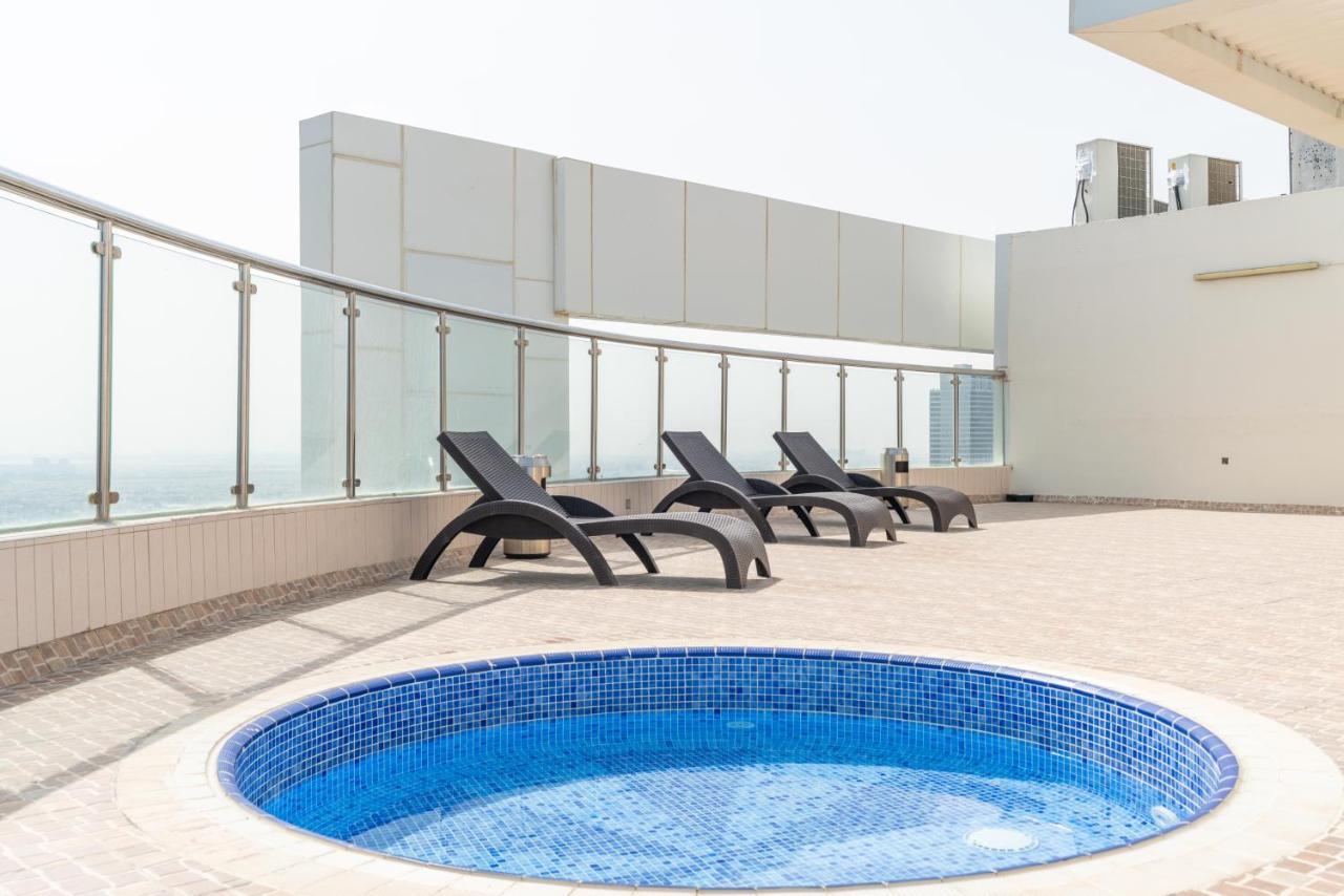 Convenient 2 beds in JLT 3 min from metro Lejlighed Dubai Eksteriør billede