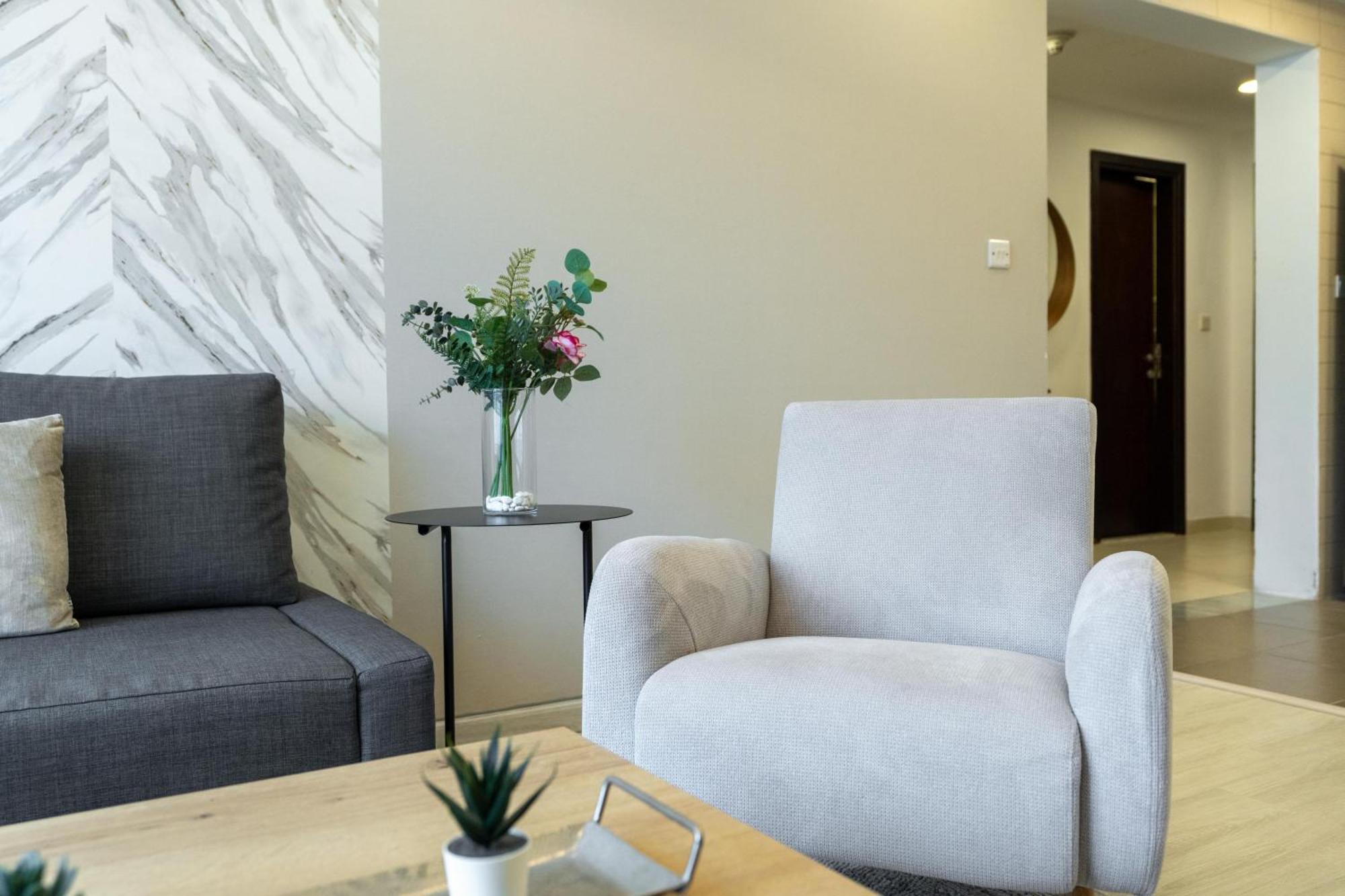 Convenient 2 beds in JLT 3 min from metro Lejlighed Dubai Eksteriør billede
