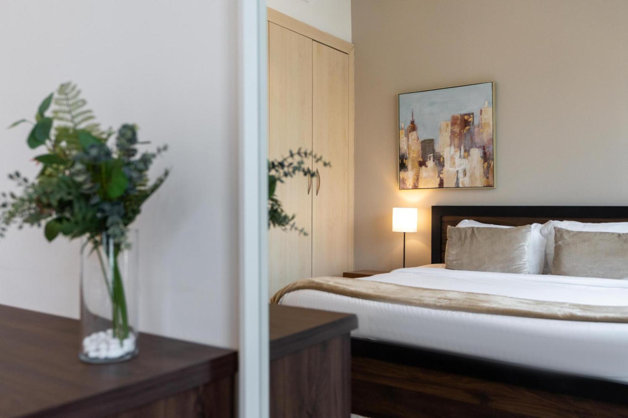 Convenient 2 beds in JLT 3 min from metro Lejlighed Dubai Eksteriør billede
