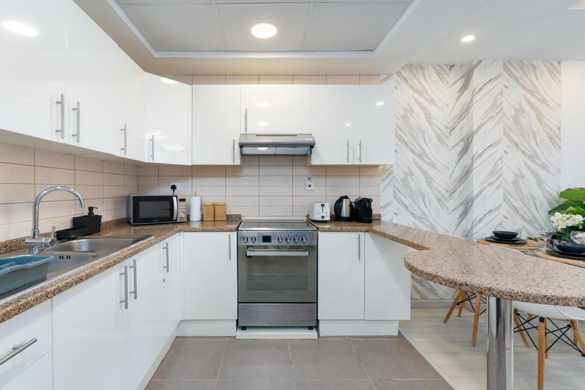 Convenient 2 beds in JLT 3 min from metro Lejlighed Dubai Eksteriør billede